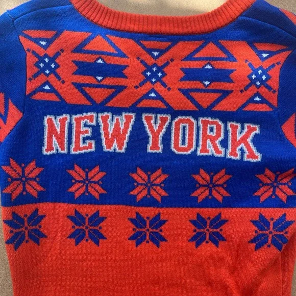 NWT NBA New York Knicks V-Neck Sweater - Picture 3 of 5